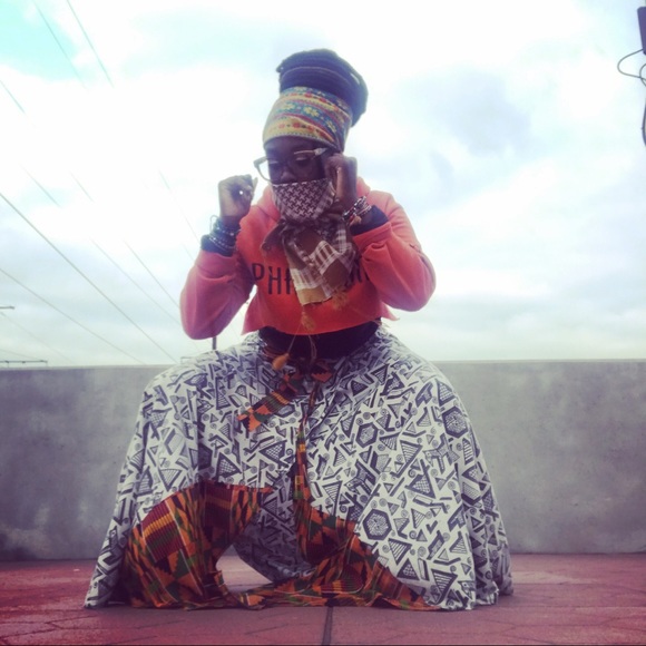 Meet your Posher, Lakesha - Picture 2 of 8